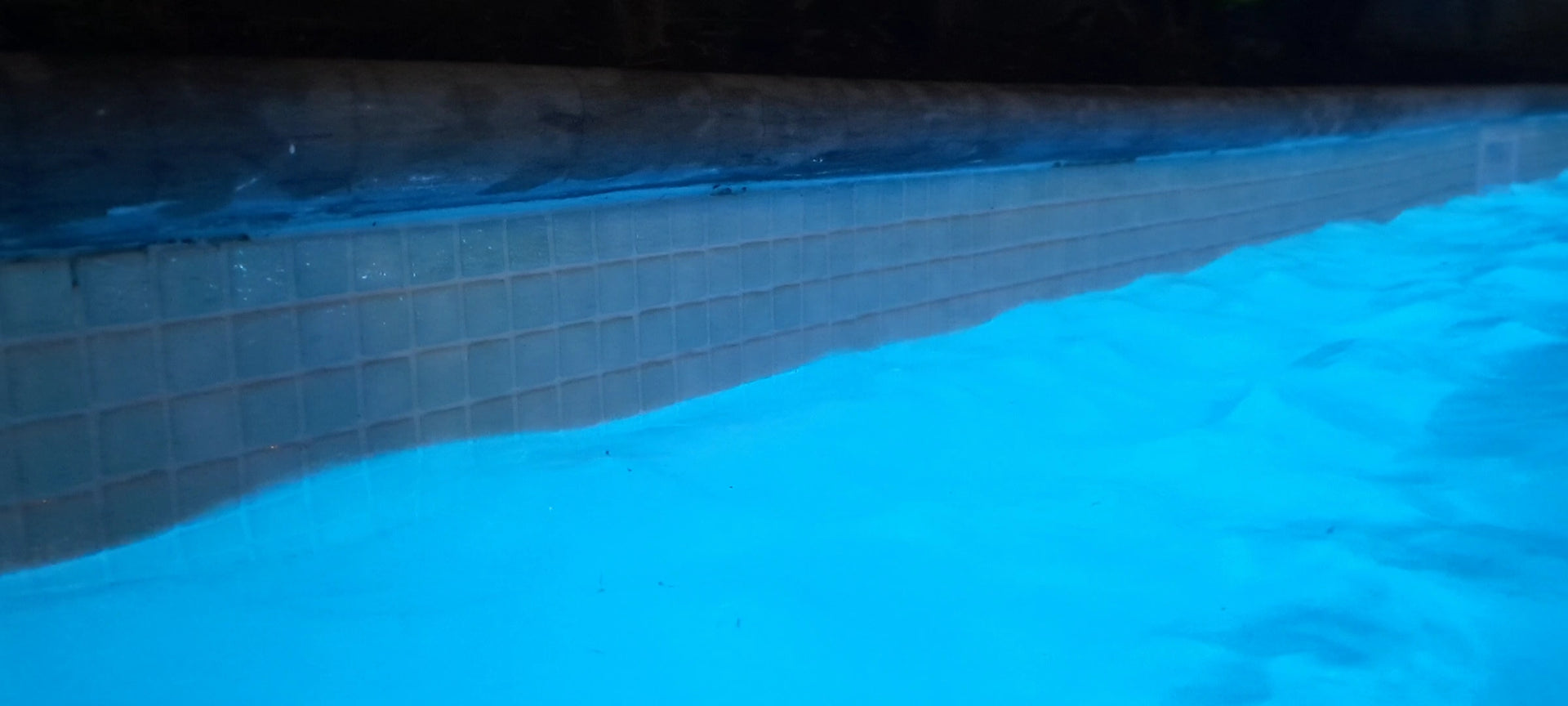 Cargar video: mosaico y luz